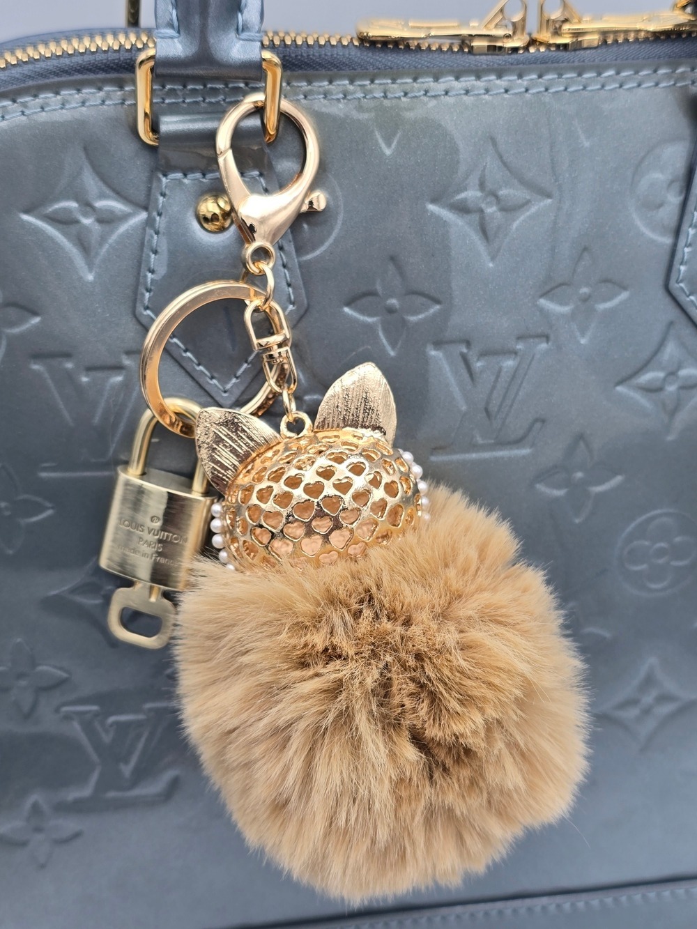Authentic Louis Vuitton Gold Padlock 🔐 + Unbranded Cat Tan Pom Pom Charm - Picture 9 of 12